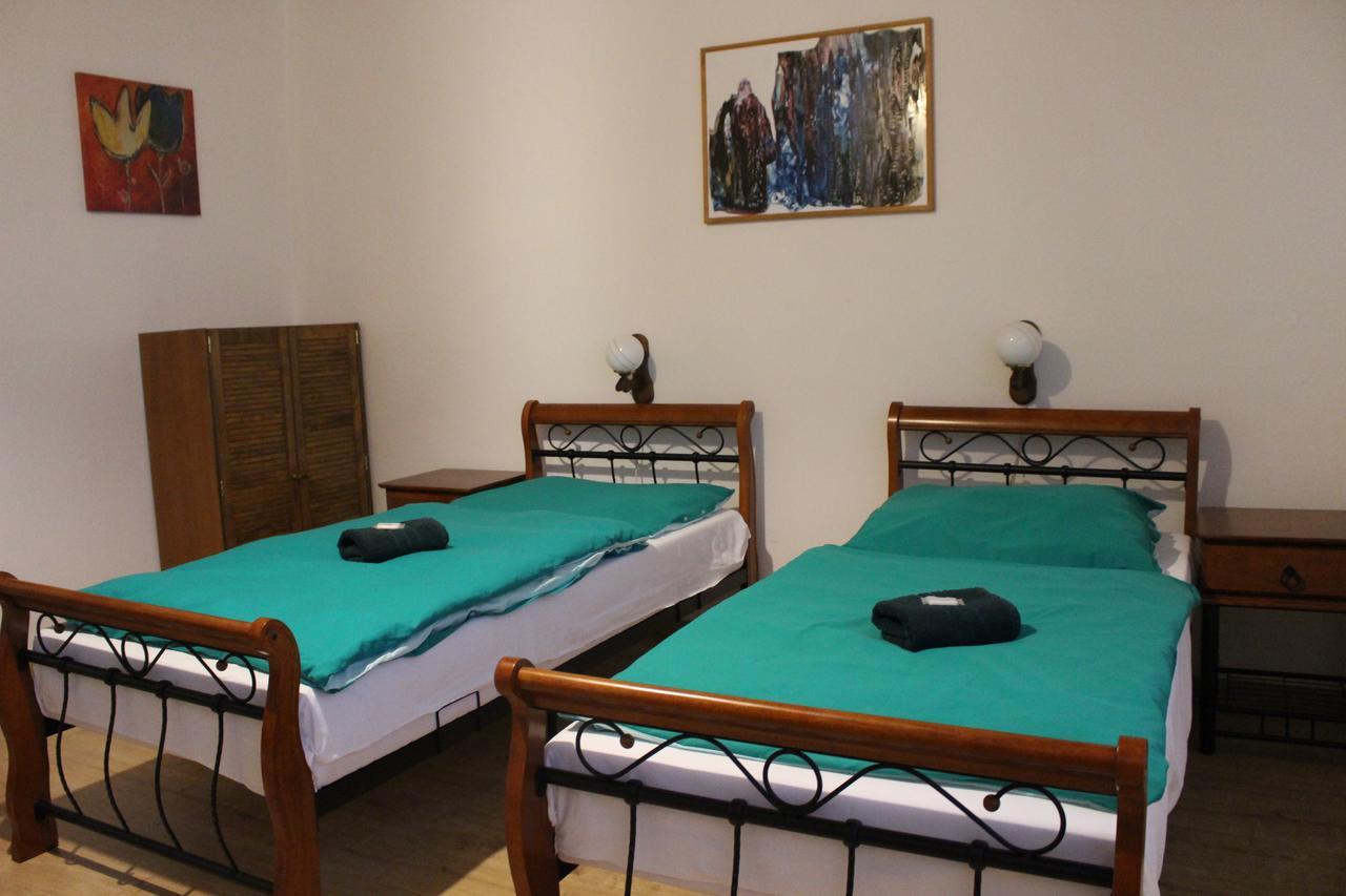 Hotel Cerny Kun Louny Eksteriør billede